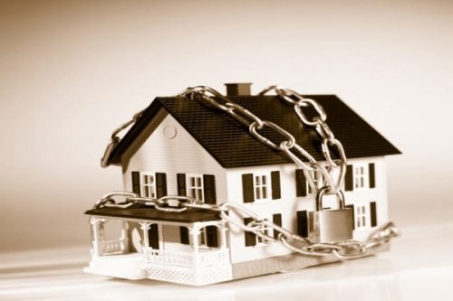 ЖКХ, выселение и долевое владение: когда нужна консультация по жилищному вопросу